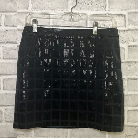 GAP NAVY BLUE SHINY SQUARE PATTERN ZIP POLYESTER BLEND LINED MINI SKIRT size 1 - Picture 1 of 1
